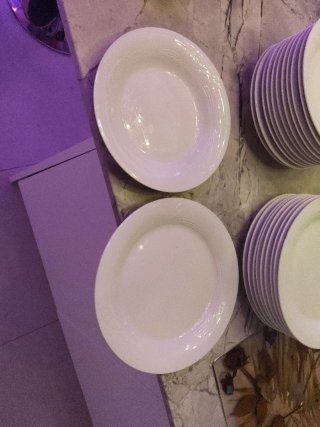Juego de 22 Platos de Porcelana Blanca