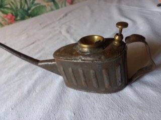 Aceitera vintage metálica
