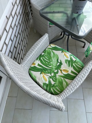 Conjunto mesa y 4 sillas ratán sintético