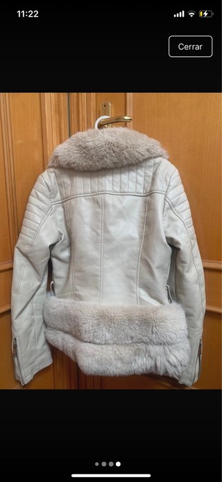 Chaqueta beige con pelo