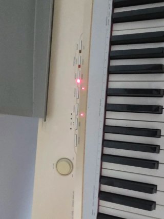 Piano Digital Casio PX-135 + Mueble y pedal