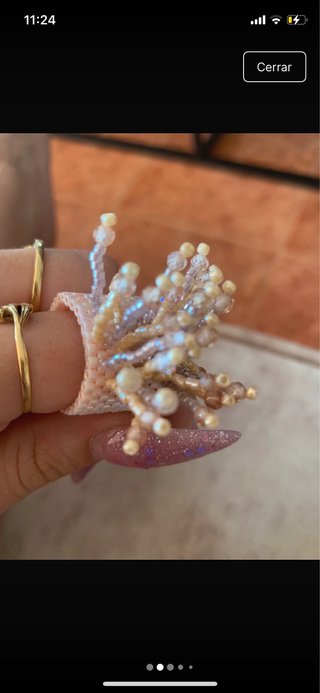 Anillo hecho a mano beige y rosa