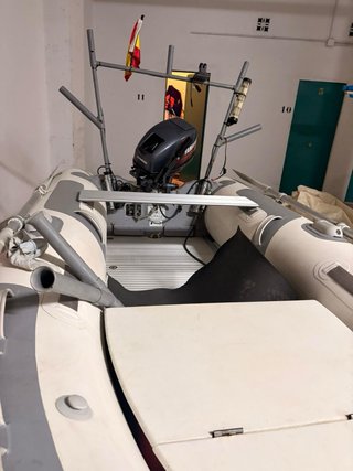 Zodiac neumática con motor Yamaha 13.5 , 2t.