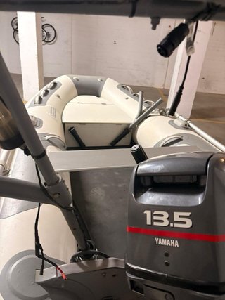 Zodiac neumática con motor Yamaha 13.5 , 2t.