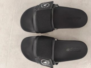 Chanclas Adidas x Stella McCartney Negras