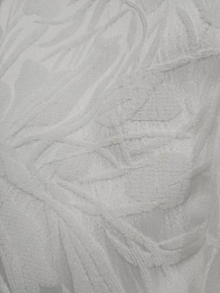 Vestido elegante blanco con detalles