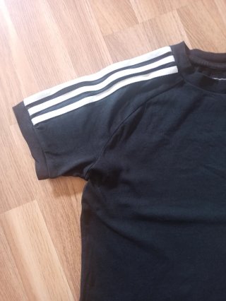 Camiseta vintage Adidas manga corta negra