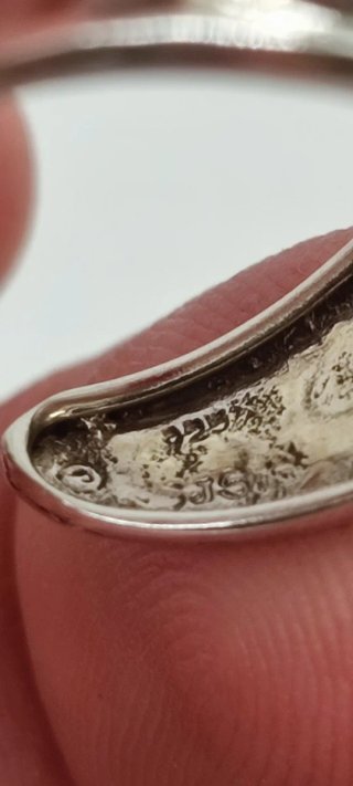Anillo Ajustable de plata y Rubí.