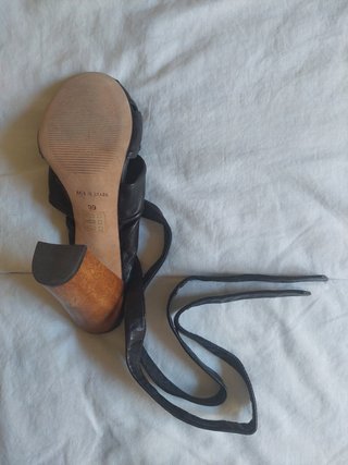 Sandalias AllSaints de piel negra - preciosas