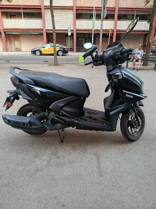 Yamaha Ray ZR 125 Scooter Negro