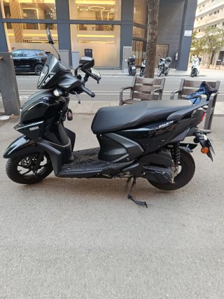 Yamaha Ray ZR 125 Scooter Negro