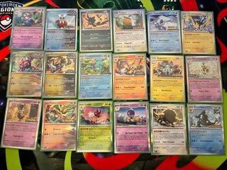 Cartas Pokémon Staff