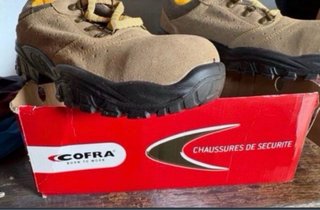 Zapatos de seguridad Cofra marrones y amarillos
