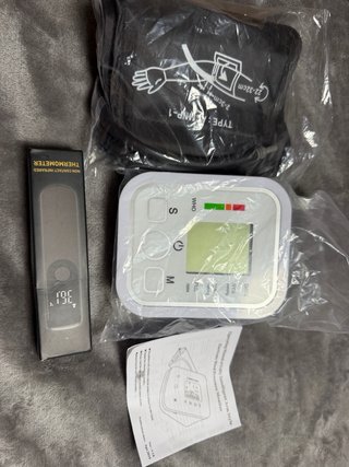 Tensiómetro Digital y Termómetro