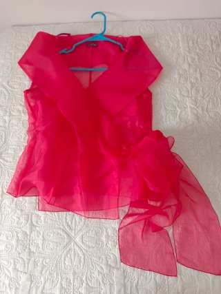 Vestido largo fucsia con estampado floral