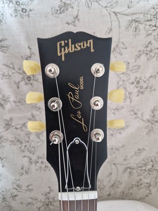 Guitarra Gibson Les Paul Goldtop Tribute