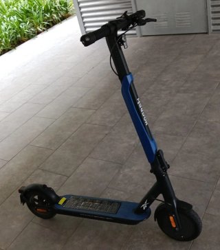 SÉ VENDE PATINETE ELÉCTRICO REEBOK URBAN 500W.