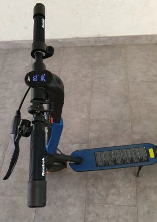 SÉ VENDE PATINETE ELÉCTRICO REEBOK URBAN 500W.