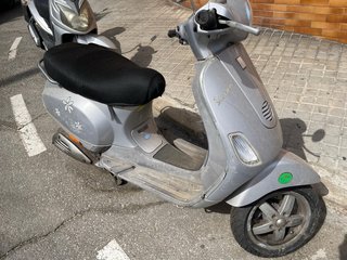 Piaggio Vespa LX50 4T Plata