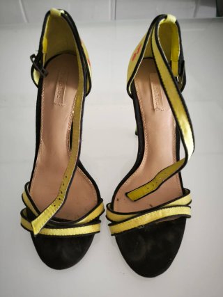 Sandálias Zara Personalizadas Corações 35