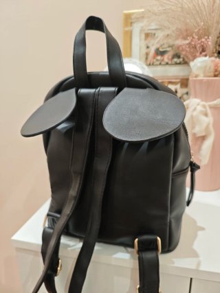 Mochila negra con Mickey Mouse
