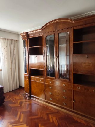 Mueble de salón antiguo madera y cristal