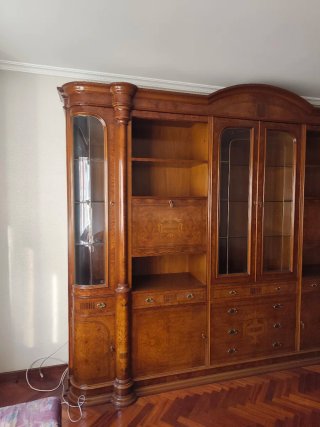 Mueble de salón antiguo madera y cristal