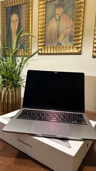 MacBook Pro 256GB (2020)