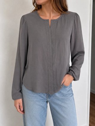 Blusa Trucco gris manga larga Talla M, impecable