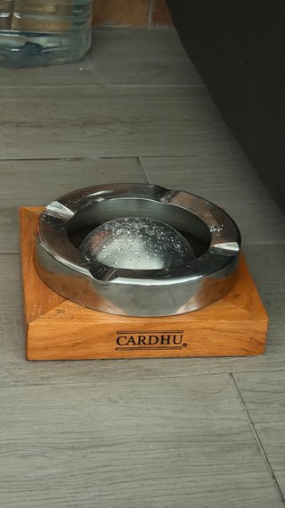 Cenicero Madera Cardhu
