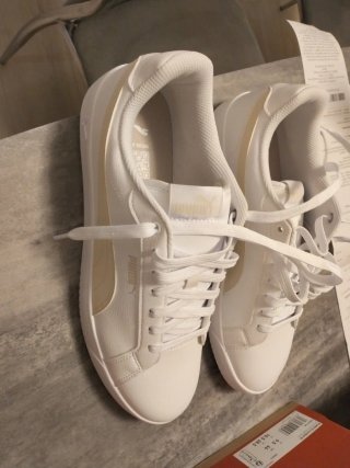 Zapatillas Puma Blancas y Beige Talla 44 Nuevas