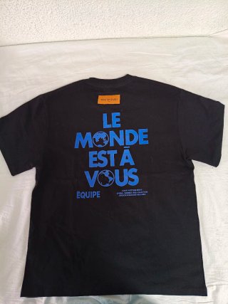 Camiseta Louis Vuitton Negra