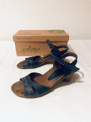 Yokono - Sandalias azules de piel talla 38