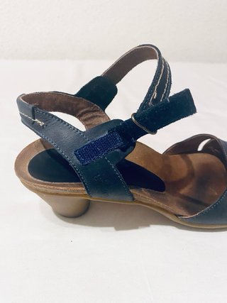 Yokono - Sandalias azules de piel talla 38