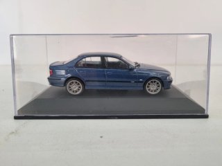 BMW E39 M5 2003 escala 1:43