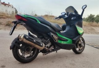 Gilera Nexus 500 Maxi Scooter