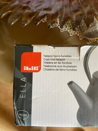 Tetera de hierro fundido gris