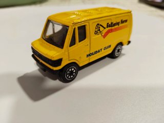 Welly Mercedes 207D Furgón