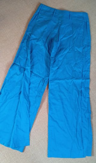 Pantalón ancho color turquesa oscuro talla M