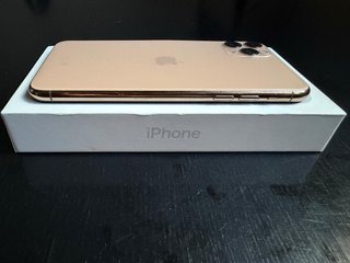 iPhone 11 Pro Max 64GB Dorado