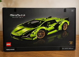 LEGO Technic Lamborghini Sian FKP 37