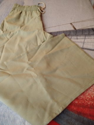 Pantalón Verano Stradivarius Verde Claro.
