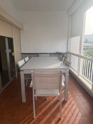 Mesa plegable de aluminio espectacular para patio.