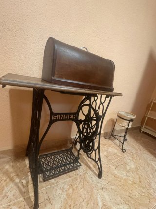 Máquina de coser Singer funcional