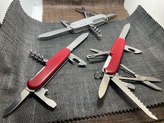 3  Victorinox: Fieldmaster, Climber, Spartan