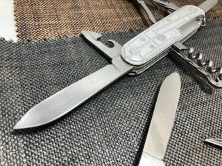 3  Victorinox: Fieldmaster, Climber, Spartan