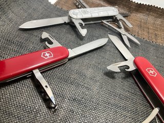 3  Victorinox: Fieldmaster, Climber, Spartan
