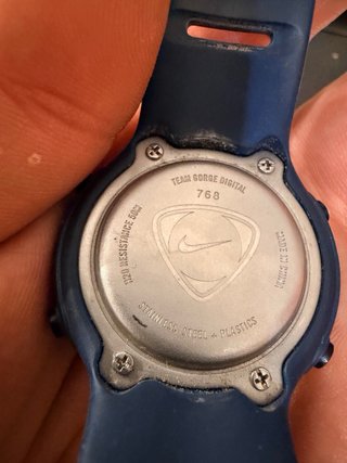 Reloj Nike Team Gorge Digital Azul/Rojo