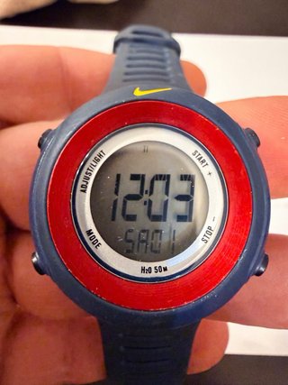 Reloj Nike Team Gorge Digital Azul/Rojo