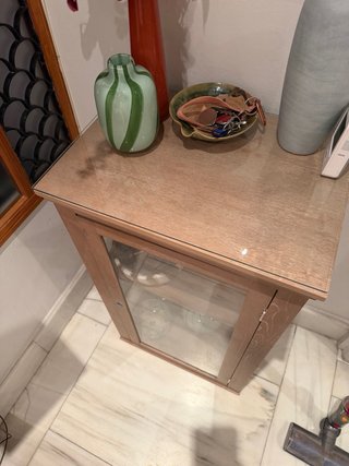 Mueble de entrada con cristalera